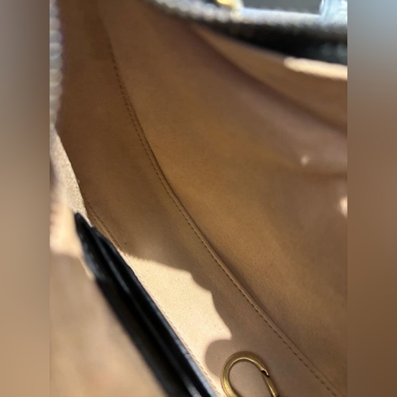 Gucci GG MARMONT HALF-MOON-SHAPED MINI BAG - Picture 12 of 15